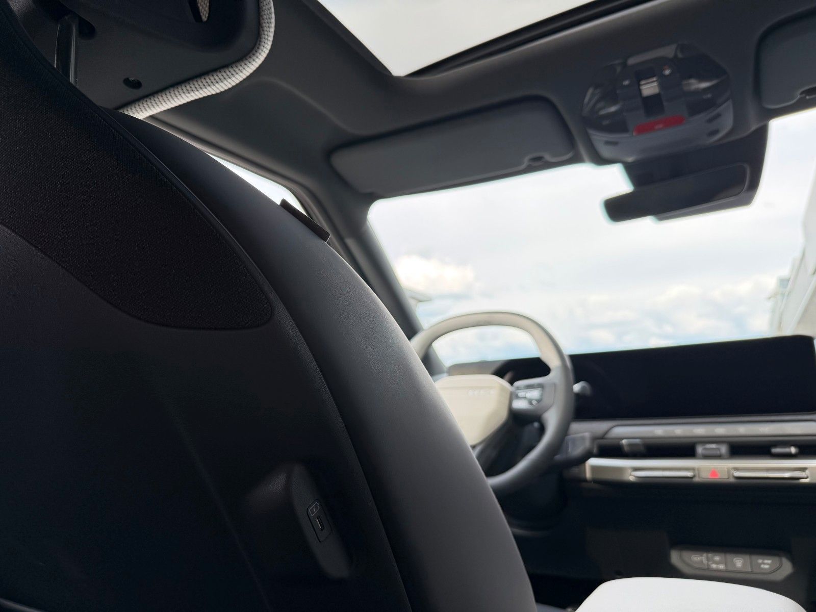 Fahrzeugabbildung Kia EV3 81,4 GT-Line  DWP COM Glasdach
