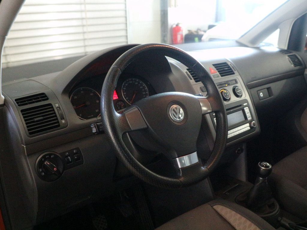 Fahrzeugabbildung Volkswagen Touran Cross 1.9 TDI Klimaautom Xenon PDC SHZ