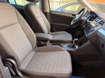 Volkswagen Tiguan - 11