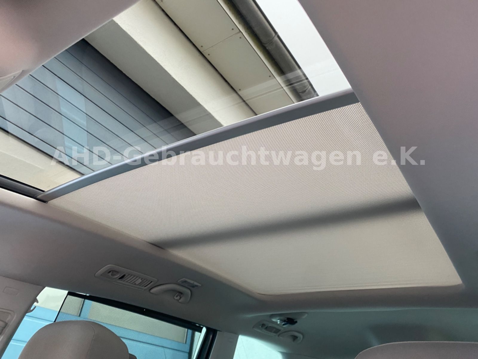 Fahrzeugabbildung SEAT Alhambra Style Viva 1.4 TSI Bi-Xenon Kamera PDC