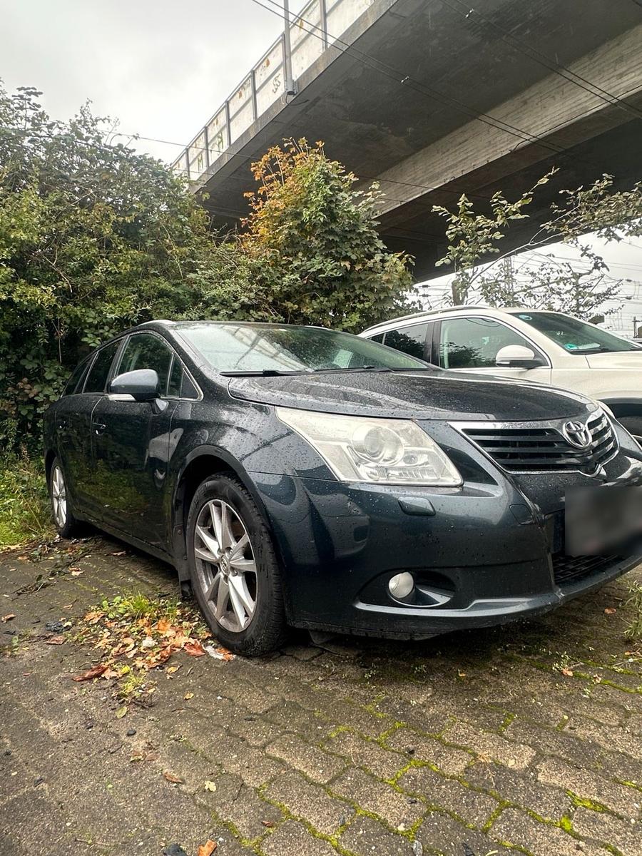 Toyota Avensis, 2011