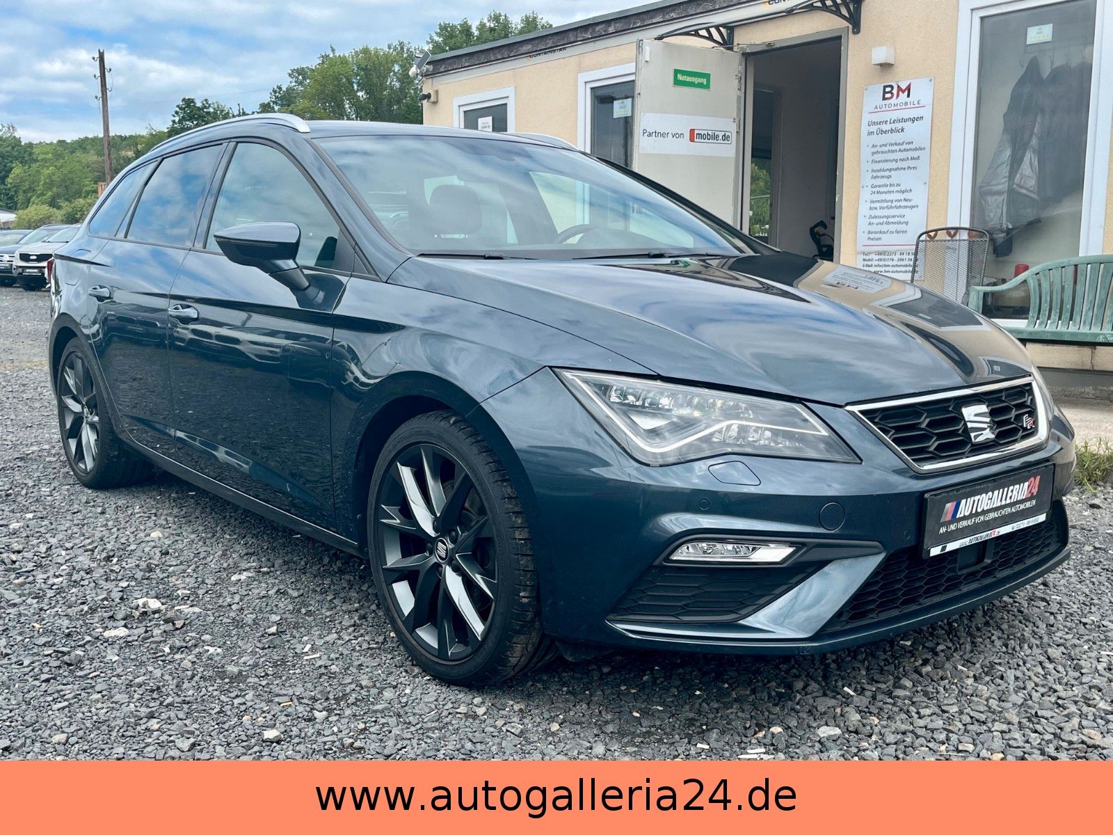Fahrzeugabbildung SEAT Leon 2.0 ST FR SPORT DSG Navi Leder Pano LED KAM
