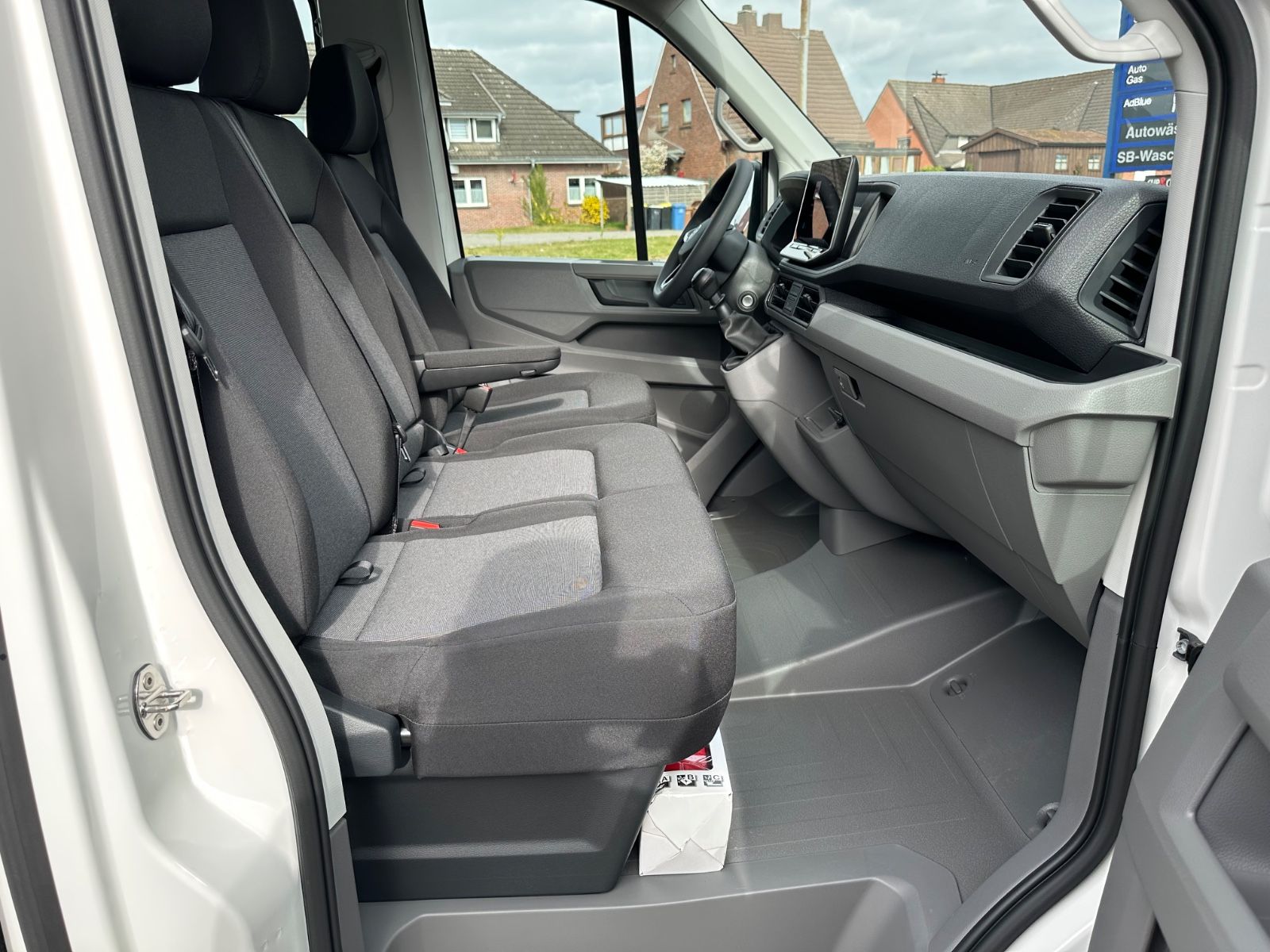 Fahrzeugabbildung Volkswagen Crafter Pritsche 35 DOKA 2.0 TDI Klima/GRA