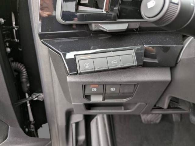 Fahrzeugabbildung Renault Espace 6 Iconic Full Hybrid E-Tech 200 5-Sitzer