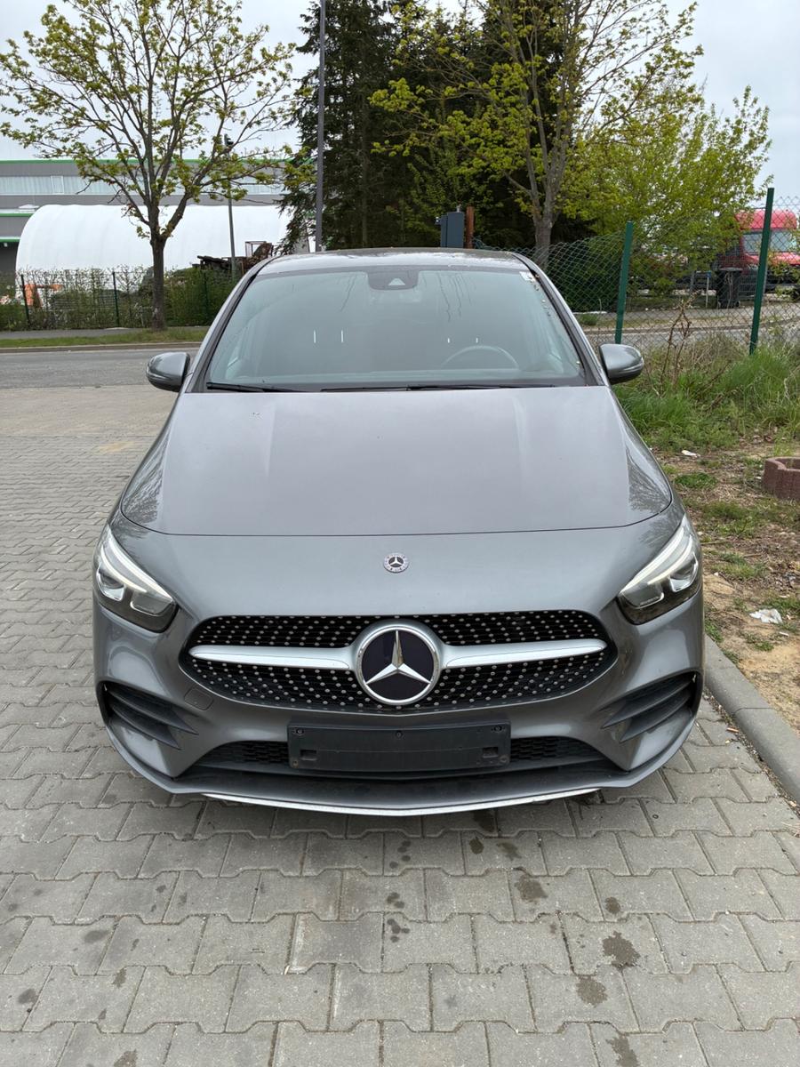 Mercedes-Benz B 180 B B 180 d