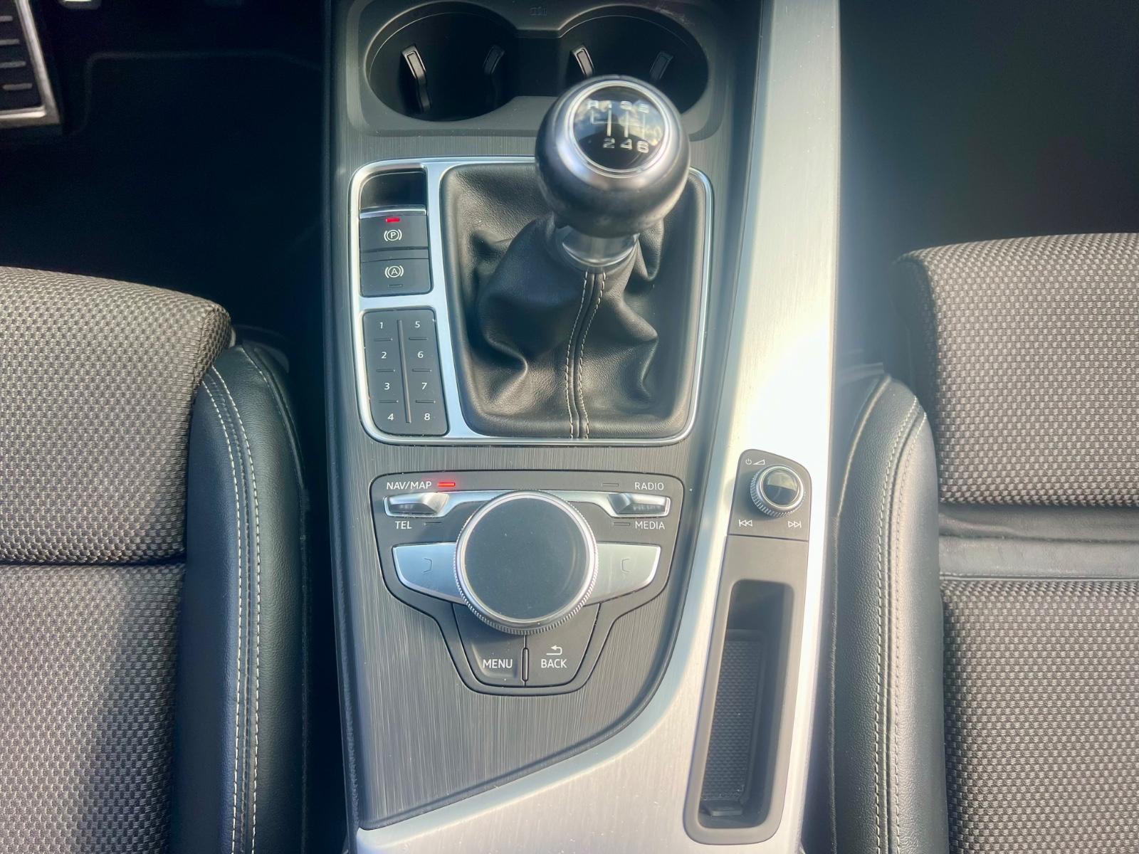 Audi A5 Sportback 40TFSI S-Line /Digit.Cockpit/Scheck