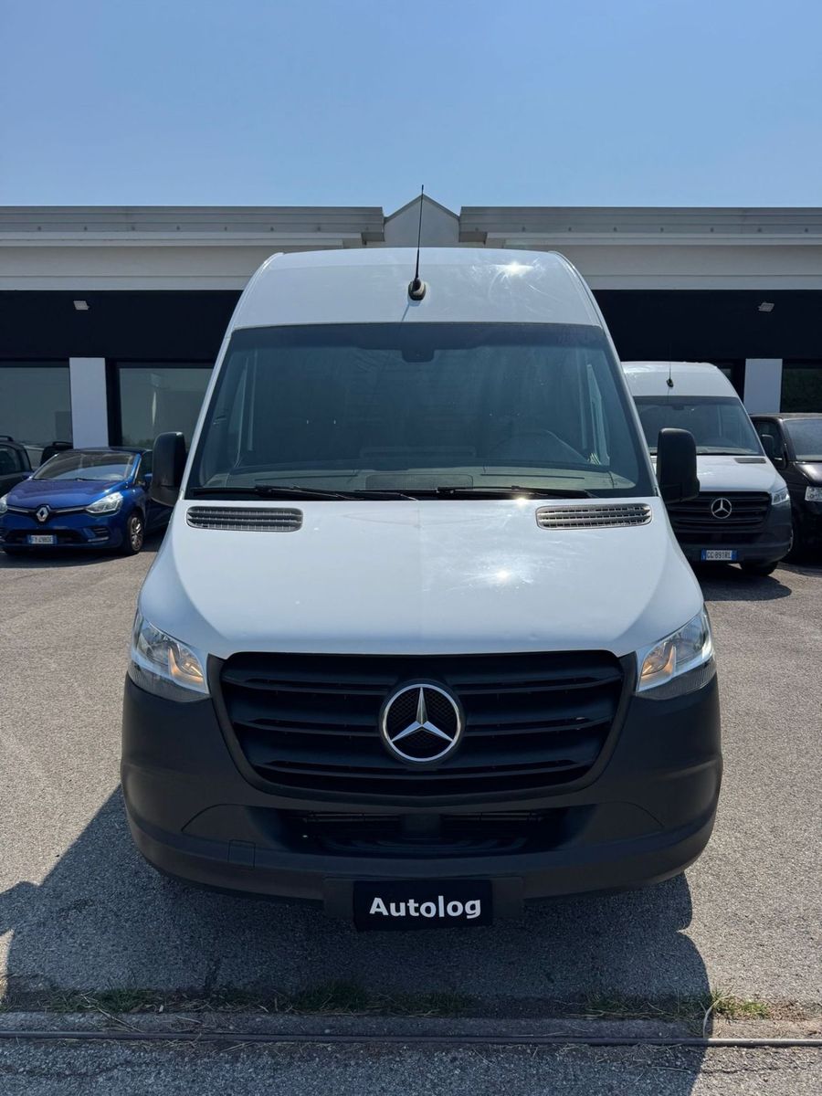MERCEDES-BENZ Mercedes-benz Sprinter F39/33 311 CDI FWD TA Fur