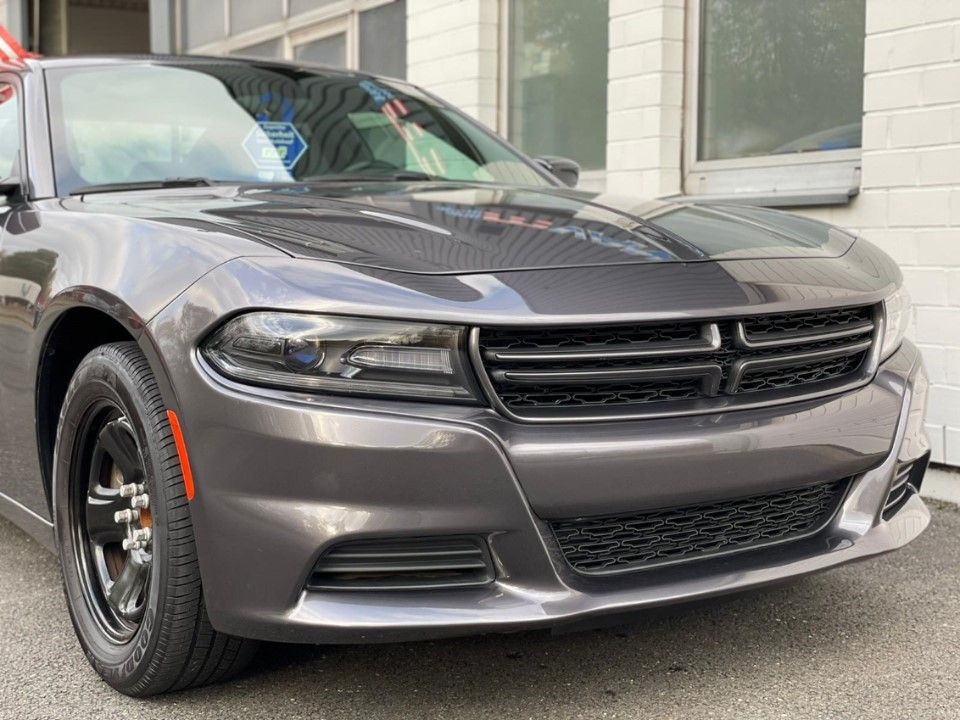 Fahrzeugabbildung Dodge Charger 5.7 HEMI V8 Zivil Police 81.000 KM