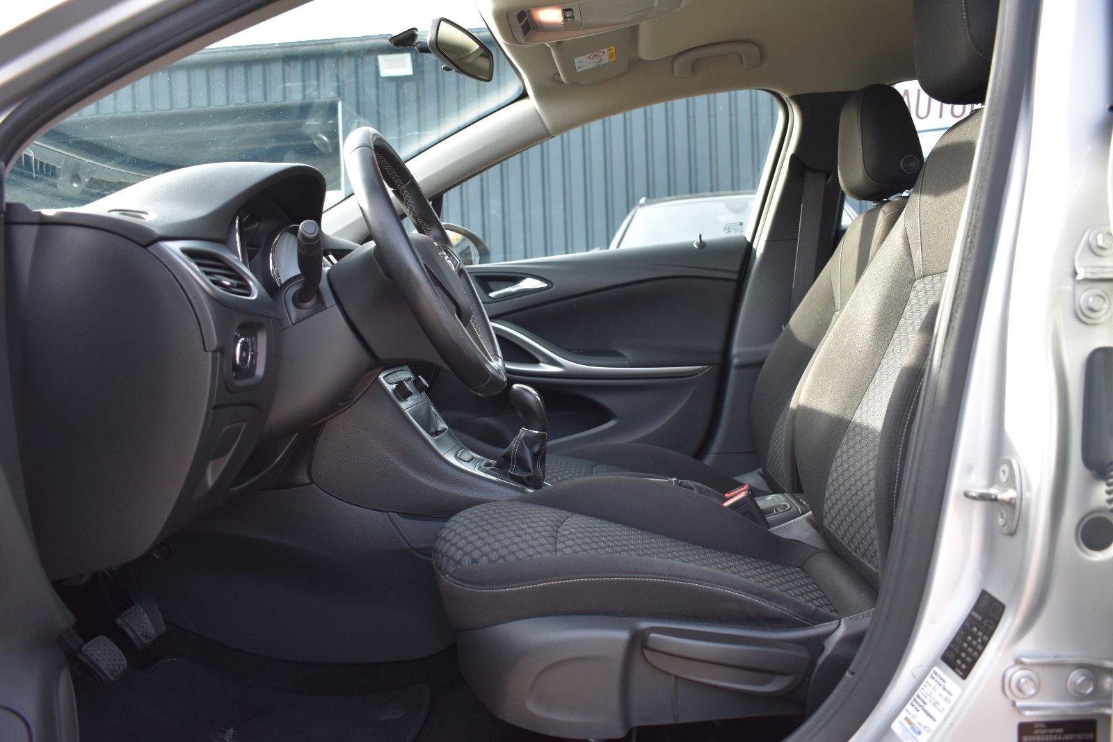 Fahrzeugabbildung Opel Astra K Sports Tourer Edition KLIMA/PDC/TEMPOMAT