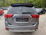 Mitsubishi Outlander PHEV Top 4WD - Mitsubishi Outlander Kombi Gebrauchtwagen