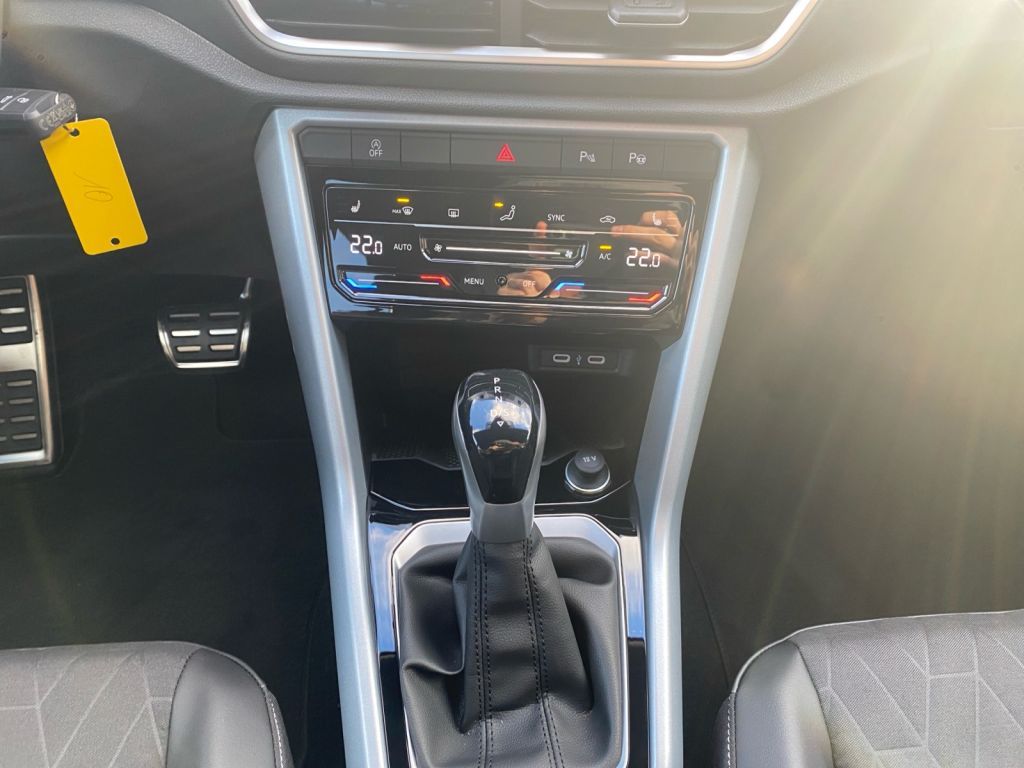 Fahrzeugabbildung Volkswagen T-Roc 1.5 TSI OPF DSG GOAL