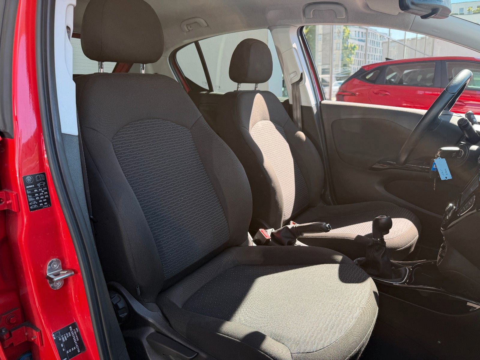 Fahrzeugabbildung Opel Corsa E Drive 90PS PDC/SHZ/LMR!