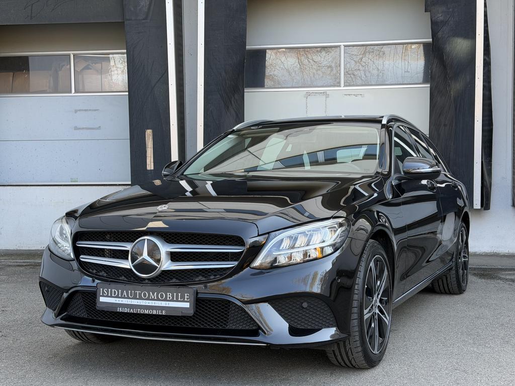 MercedesBenz C 300 D Avantgarde LED Comand RKamera Pano AHK 2020
