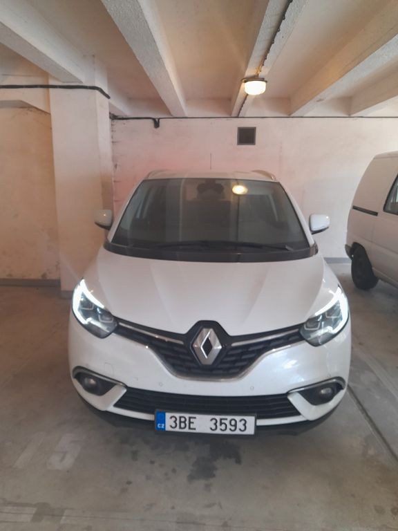 Image of Renault Grand Scenic