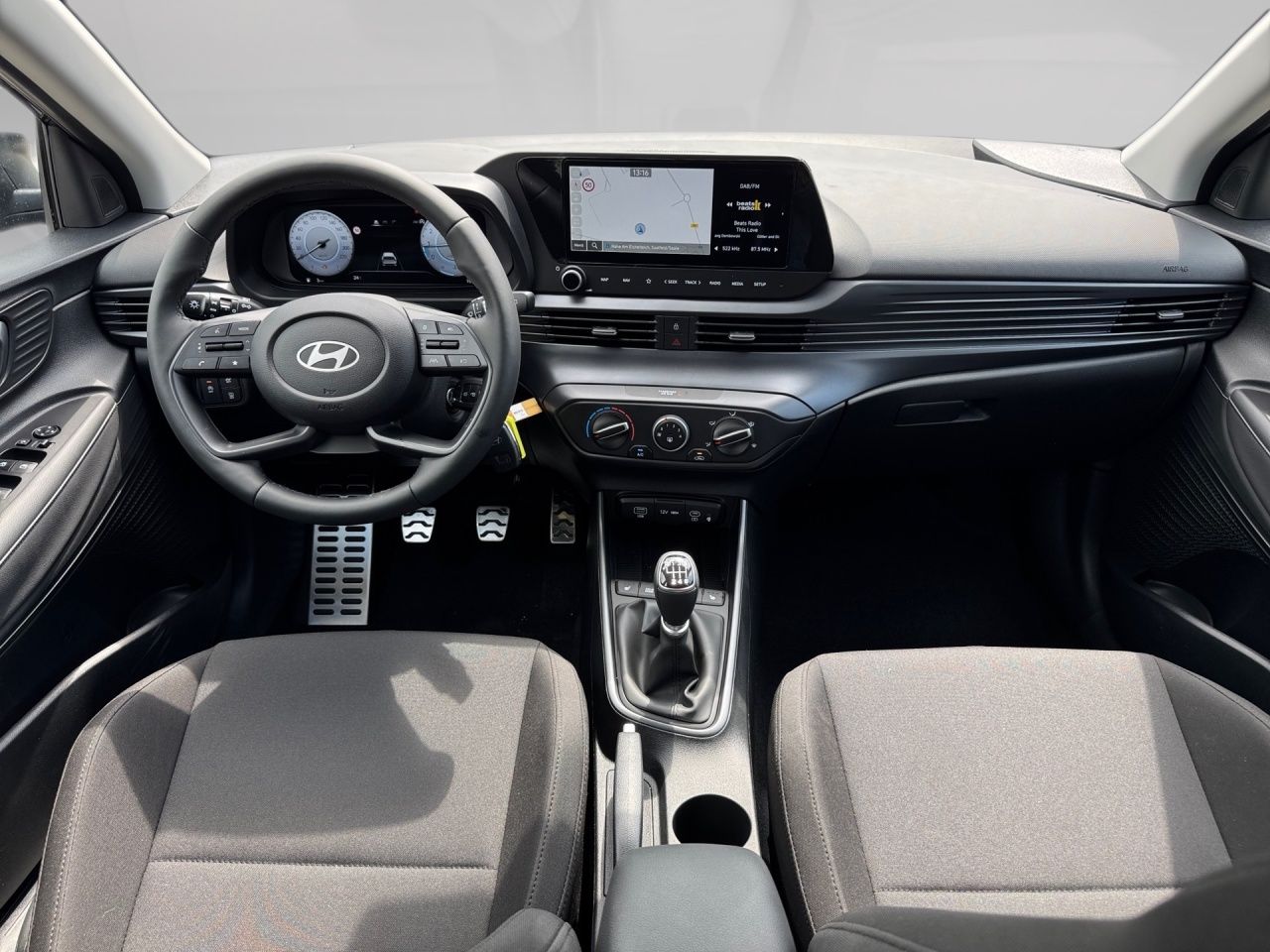Fahrzeugabbildung Hyundai BAYON TREND Fernlichtass. Kam. LM Navi PDC SpurH