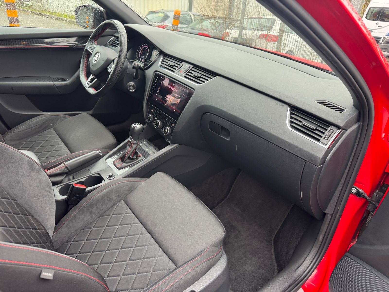 Fahrzeugabbildung SKODA Octavia Combi RS 4x4 LED+Navi+ACC+Standheizung