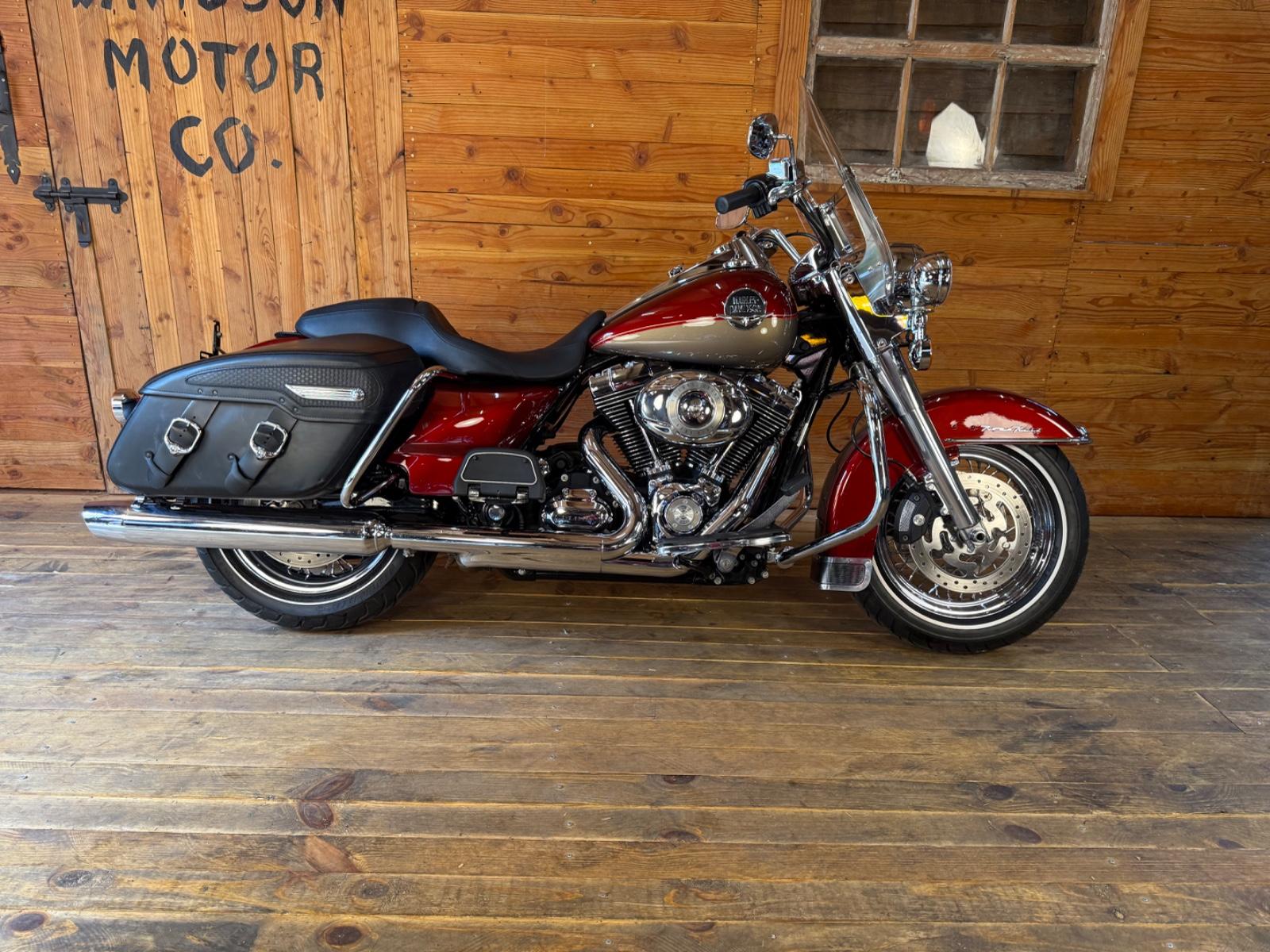 Harley-Davidson FLHRC Road King Classic Roadking