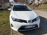 Toyota Auris Hybrid Executive 1,8-l-VVT-i Executive - Toyota Auris Hybrid (/Elektro) Executive mit Benzin-Antrieb