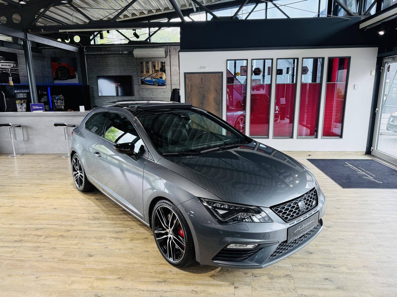 Seat Leon Cupra 300 DSG*PANO*KAMERA*D.TACHO*BEATS*ACC