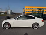 BMW 330i Coupe Automatik M-Paket - BMW 330 mit Benzin-Antrieb: Coupe, Automatik