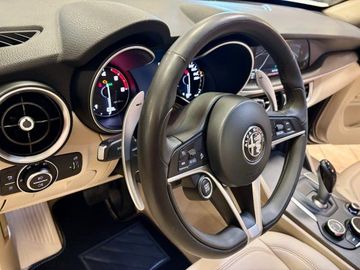 Alfa-Romeo Stelvio - 11