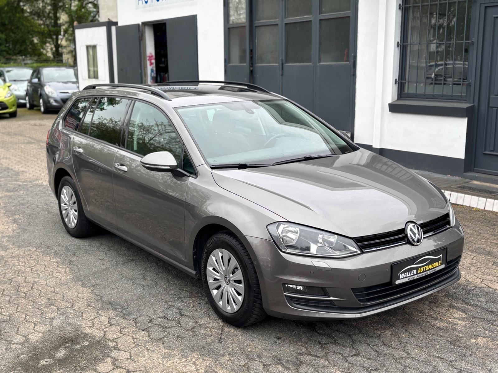 Volkswagen Golf VII 1.6 TDI Variant AHK/SHZ/PDC/PANO