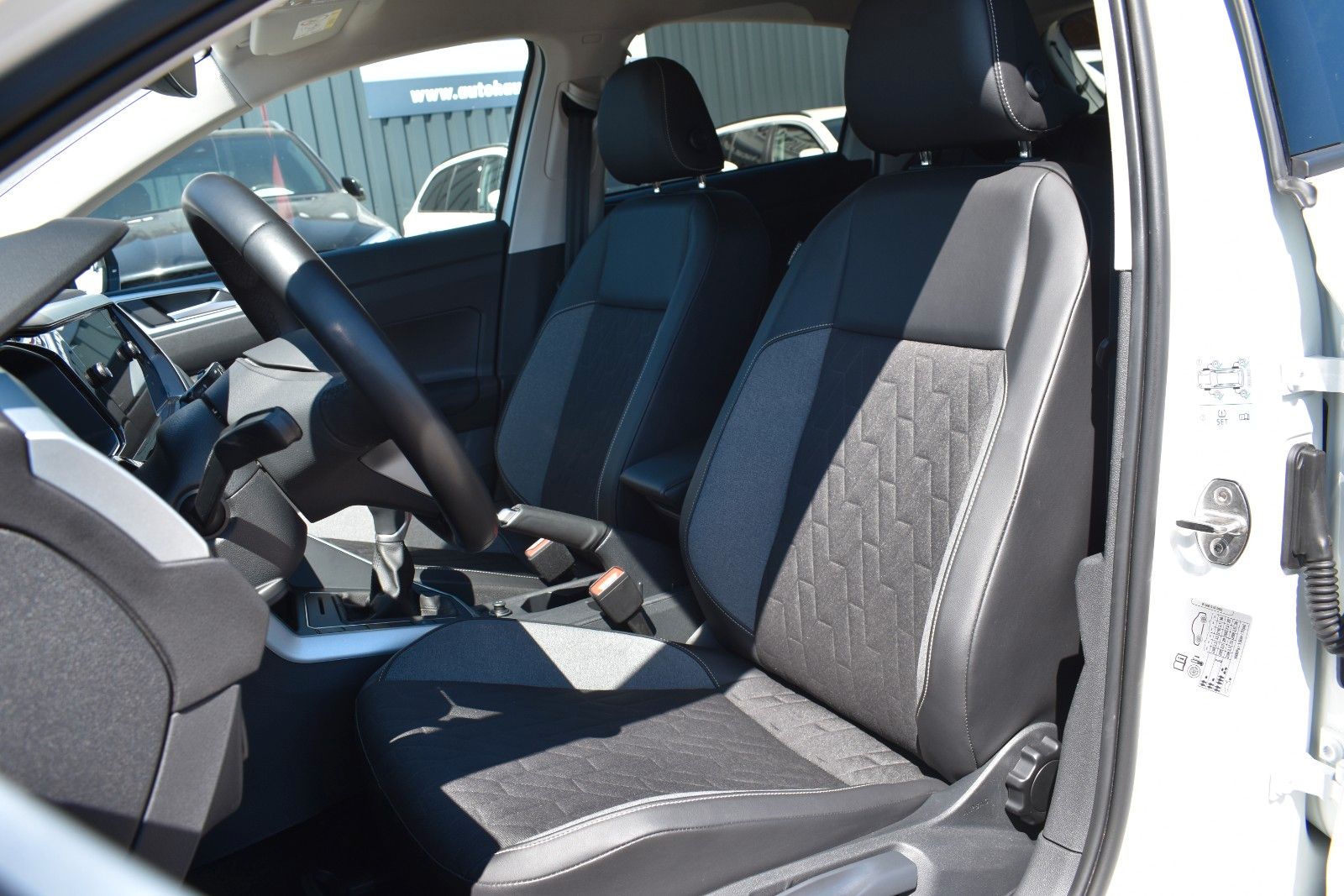 Fahrzeugabbildung Volkswagen Polo VI Goal LED/Tempomat/Carplay/SHZ