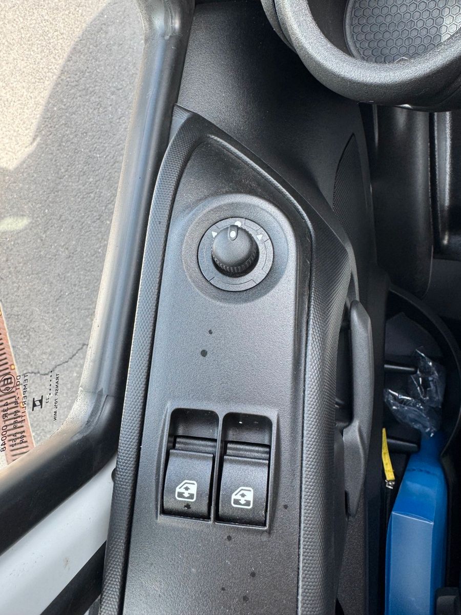 Fahrzeugabbildung Iveco Daily 70C18 H 3.0L *AHK*7-Sitze*Standheizung*