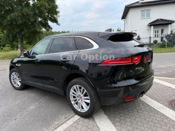 Jaguar F-Pace - 4