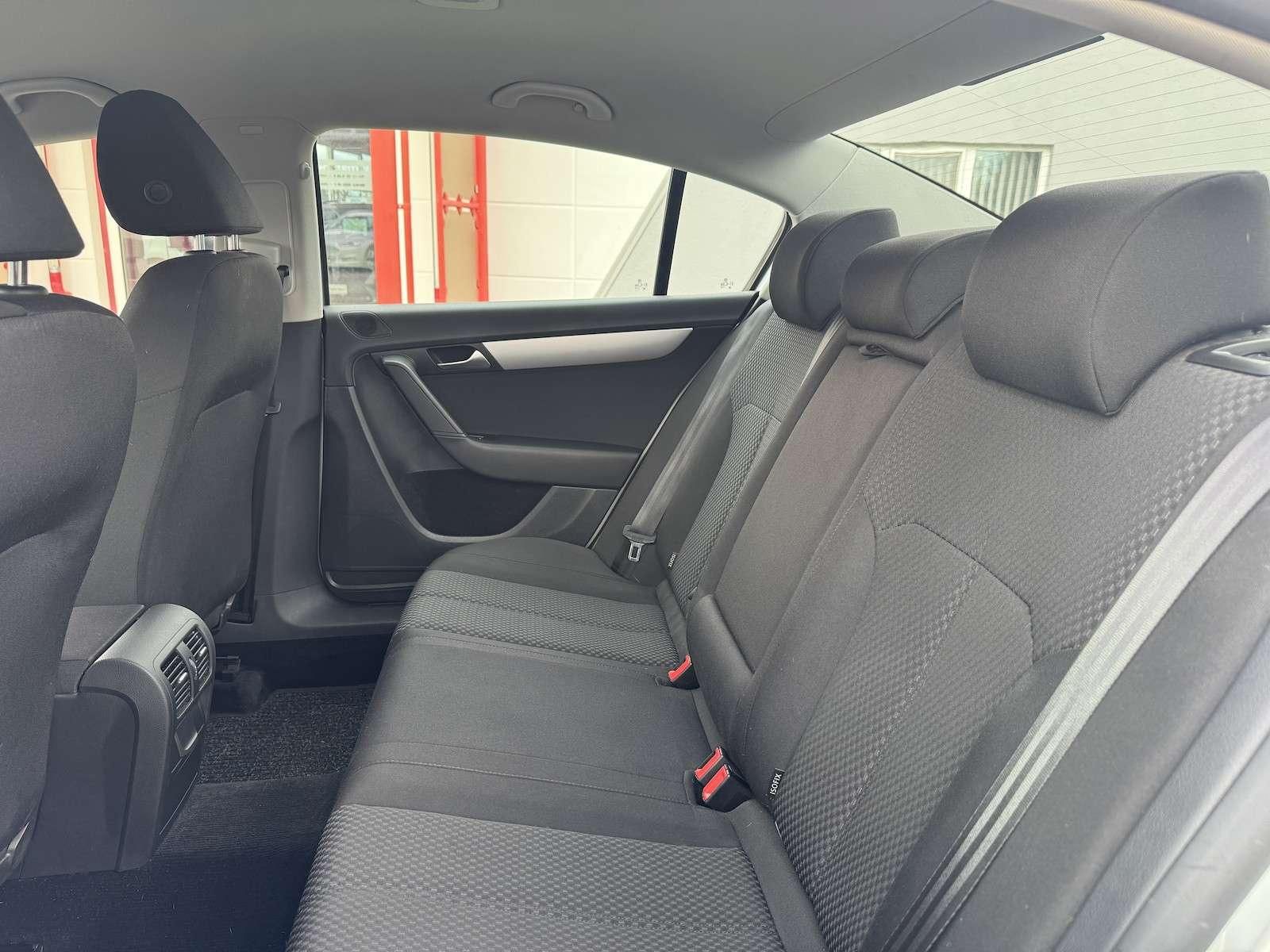 Fahrzeugabbildung Volkswagen Passat 1.4 TSI Limousine /Tempomat/Klimaauto/...