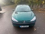 Peugeot 206 - gebrauchte Peugeot 206 aus dem Jahr 2000