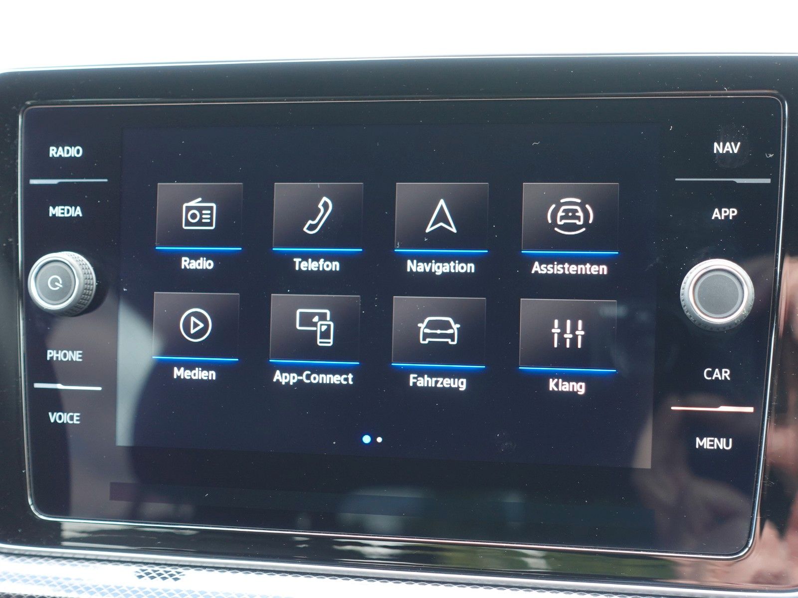Fahrzeugabbildung Volkswagen T-Cross 1.5 TSI OPF DSG R-Line I.Hd/AHK/Matrix/.