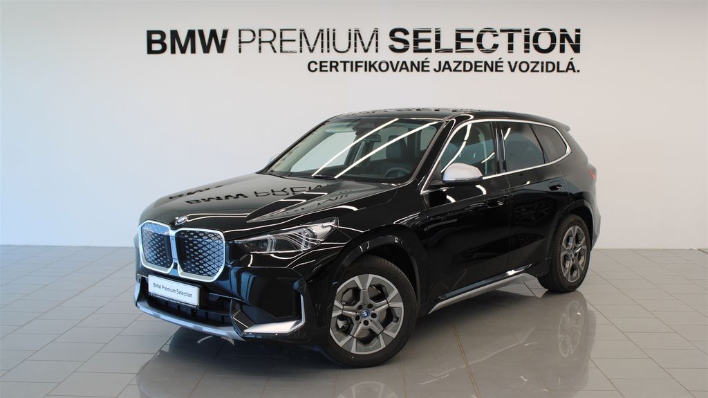 BMW iX1