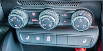 Fahrzeugabbildung Audi A1 1.6 TDI  ambition |LEDER|PDC|S-TRONIC