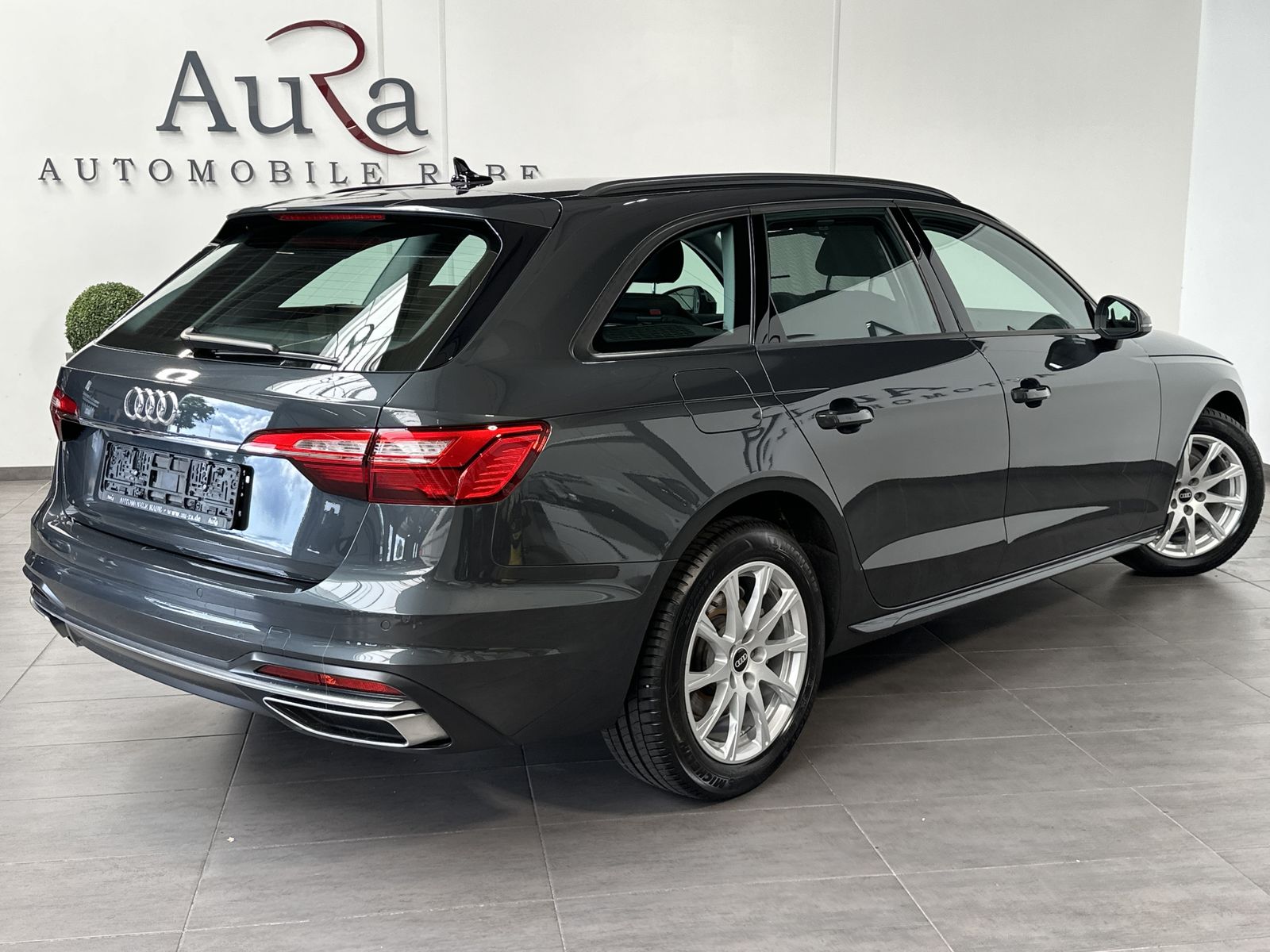 Fahrzeugabbildung Audi A4 Avant 35 TDI Advanced NAV+LED+ACC+HUD+DAB+1HD