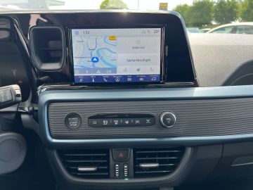 Bild 12 Ford Tourneo Courier Active Navi Leder Soundsystem AC