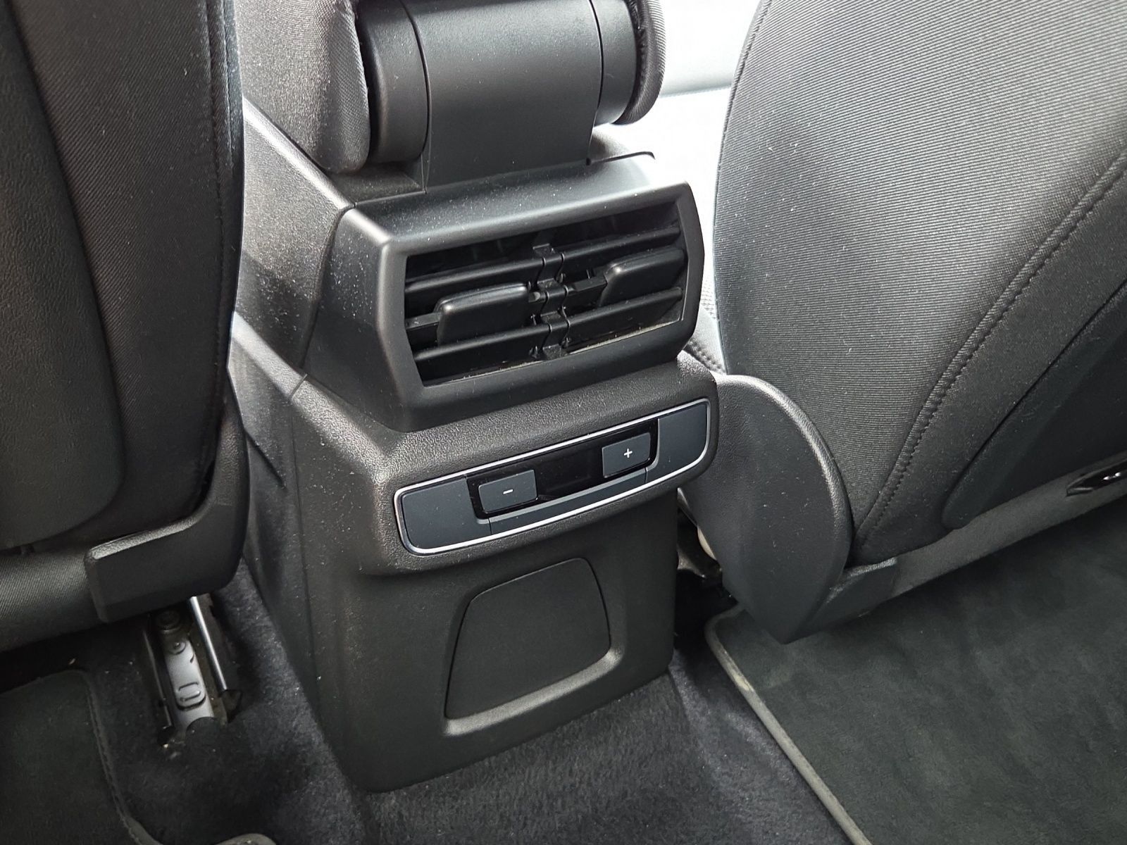Audi Q4 e-tron - Bild 18