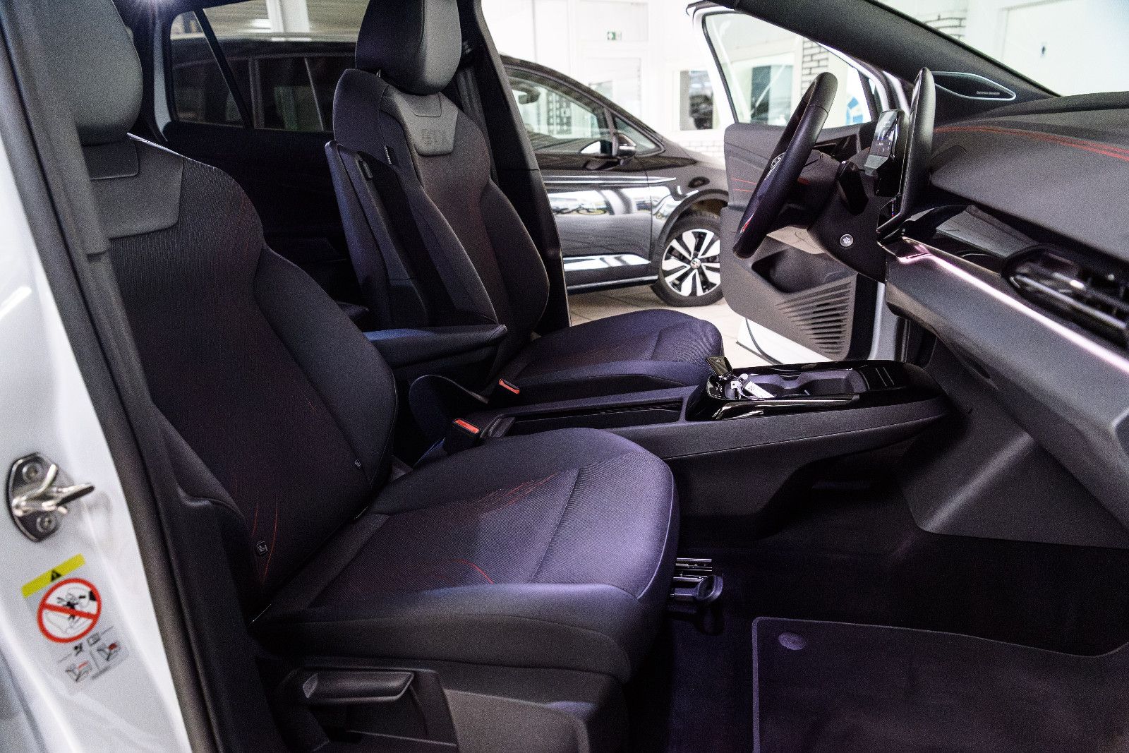 Fahrzeugabbildung Volkswagen ID.4 GTX 4Motion IQ-LIGHT+AHK+WÄPU+KAMERA+HuD+21