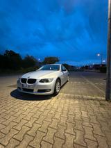 BMW E92 320i - BMW 320 aus 2008: Coupe, 320i