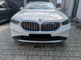 BMW i5 eDrive40 Touring,HUD,Inno Paket,Fahrwerk Prof - BMW i5 in Leipzig