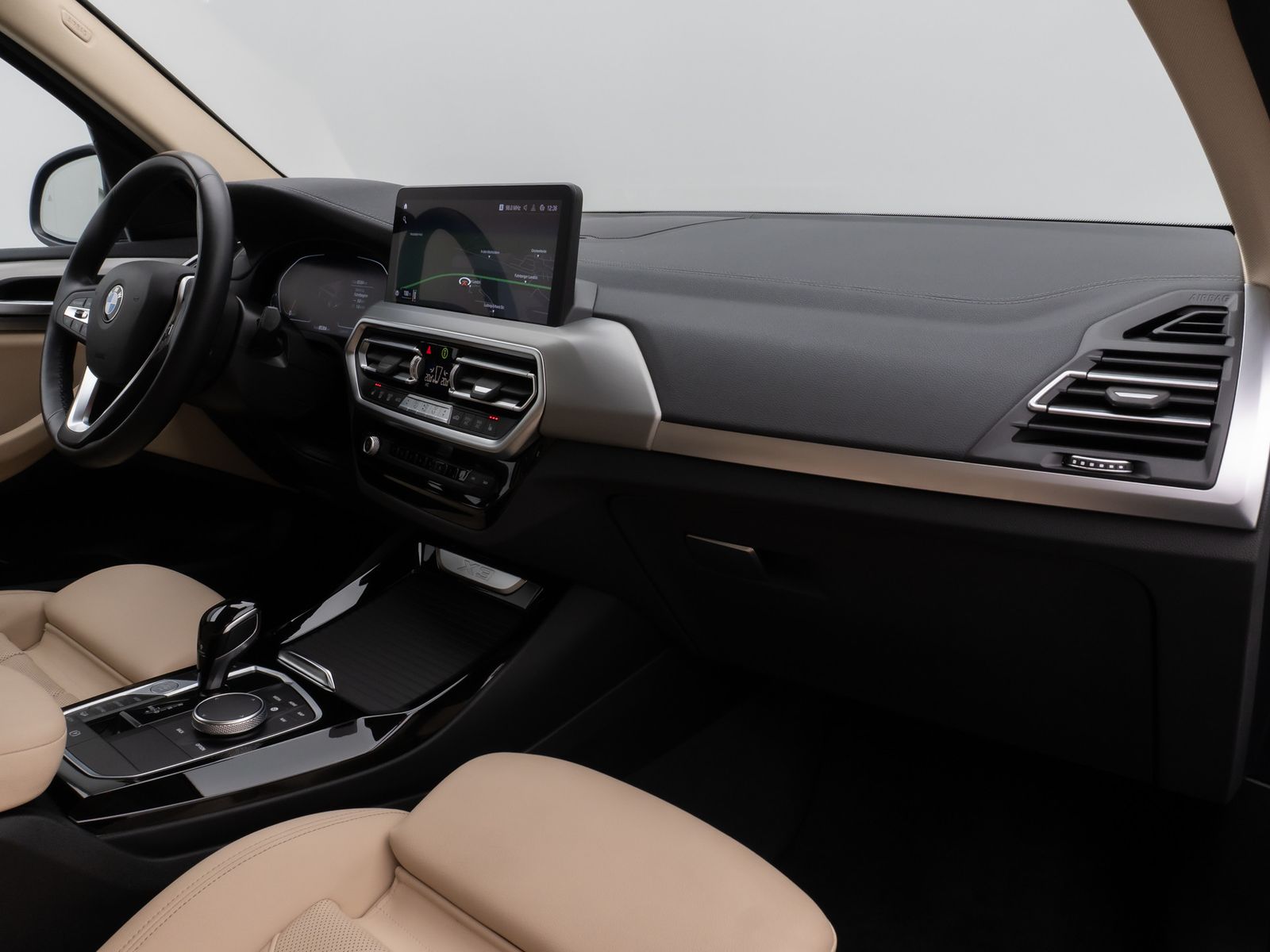 Fahrzeugabbildung BMW X3 xD20d Kamera HUD DAB HiFi Komfort Leder Sport