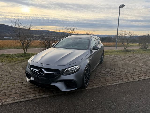 MERCEDES-BENZ E 63 S AMG 4MATIC, Panorama, AMG Performance