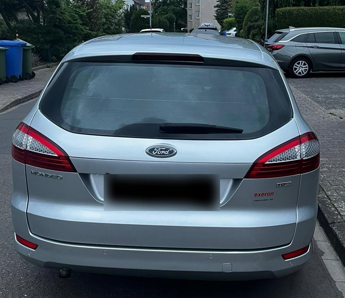 Ford Mondeo 2009 — interior