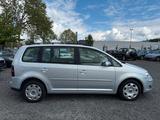 Volkswagen Touran Trendline *AUTOMATIK*NAVI*XENON*AHK*KLIMA - Volkswagen Touran aus 2008