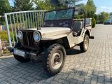 Jeep Willys - Jeep Willys Oldtimer mit Benzin-Antrieb: Geländewagen
