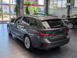 BMW 318d Touring Aut.Navi 8-fach Ambiente 1.Hand - BMW 318: Kombi, 318d