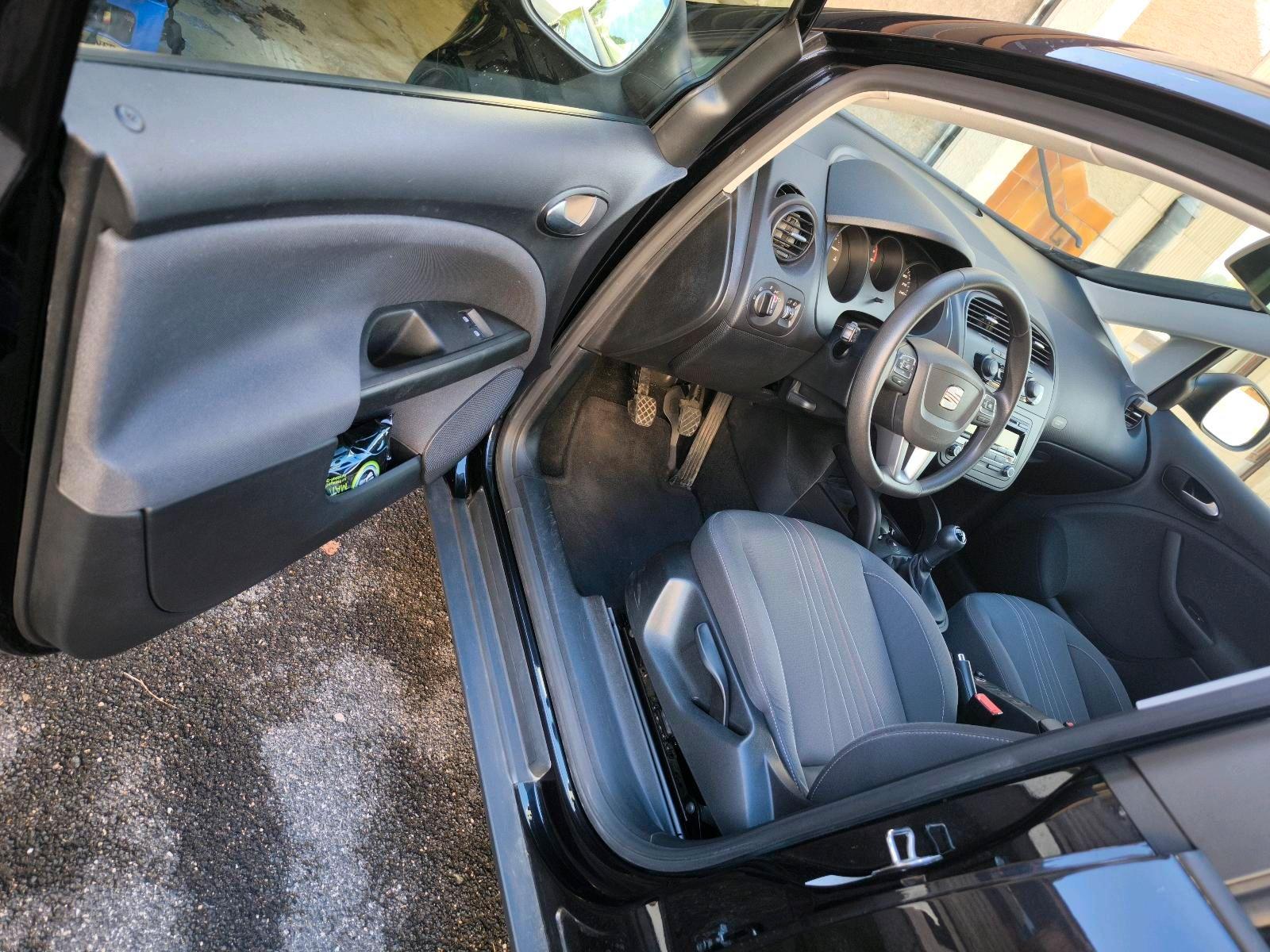 Seat Altea XL 2011 — photo 8