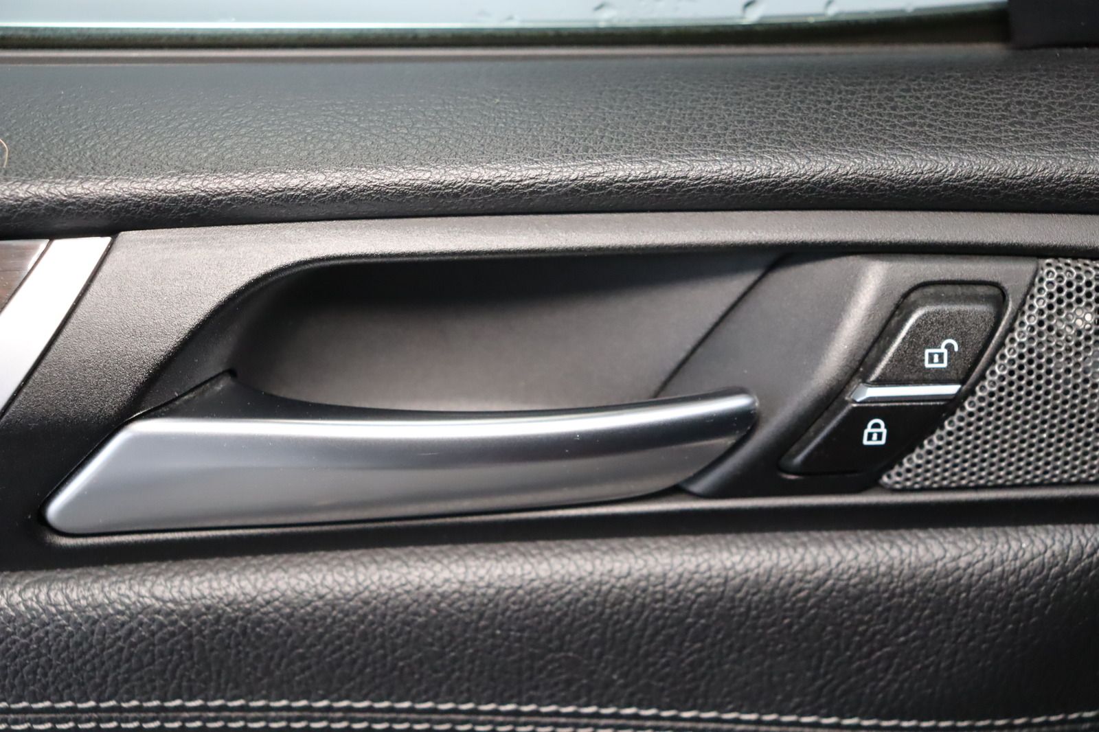 Fahrzeugabbildung BMW X3 * HUD * Pano * Memory * Bi-Xenon * Lenkradhzg