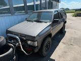 Nissan Terrano - Nissan Terrano mit Benzin-Antrieb
