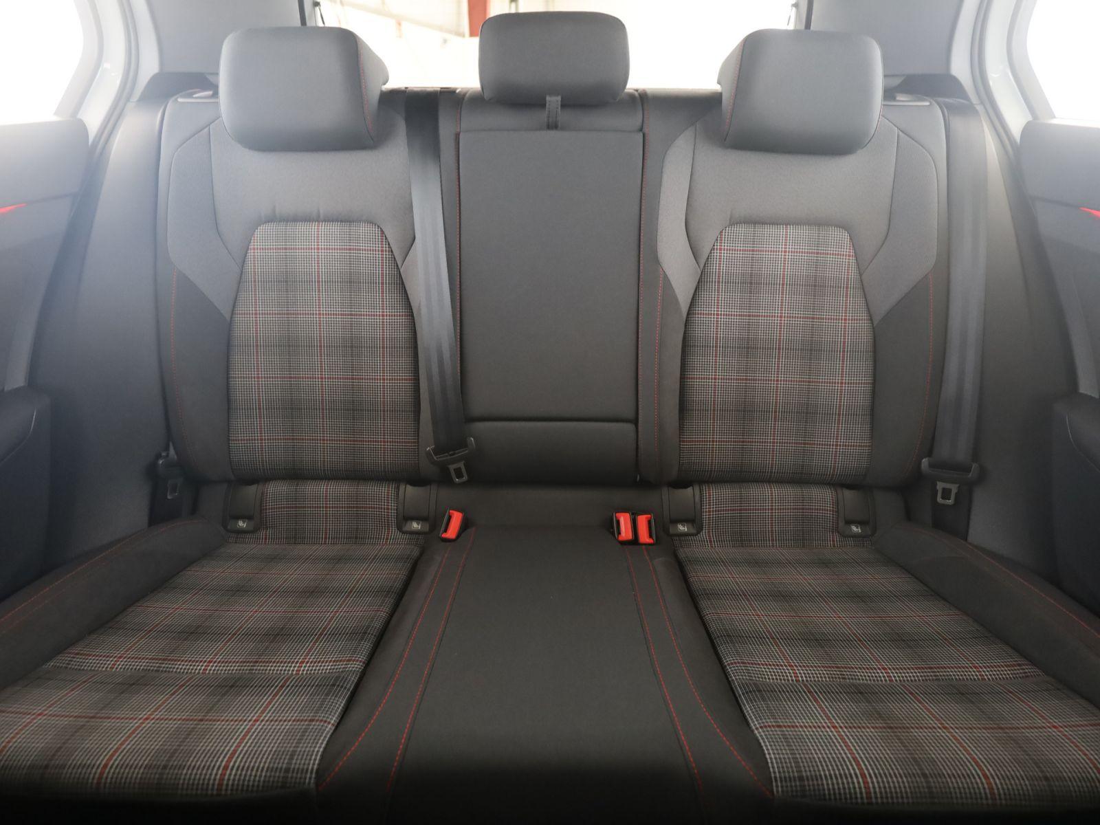 Volkswagen Golf VIII 2.0 TSI GTI LED+PDC+Navi+AppleCar, миниатюра 16